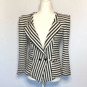 ➕GORGEOUS BLACK&WHITE STRIPE BLAZER
